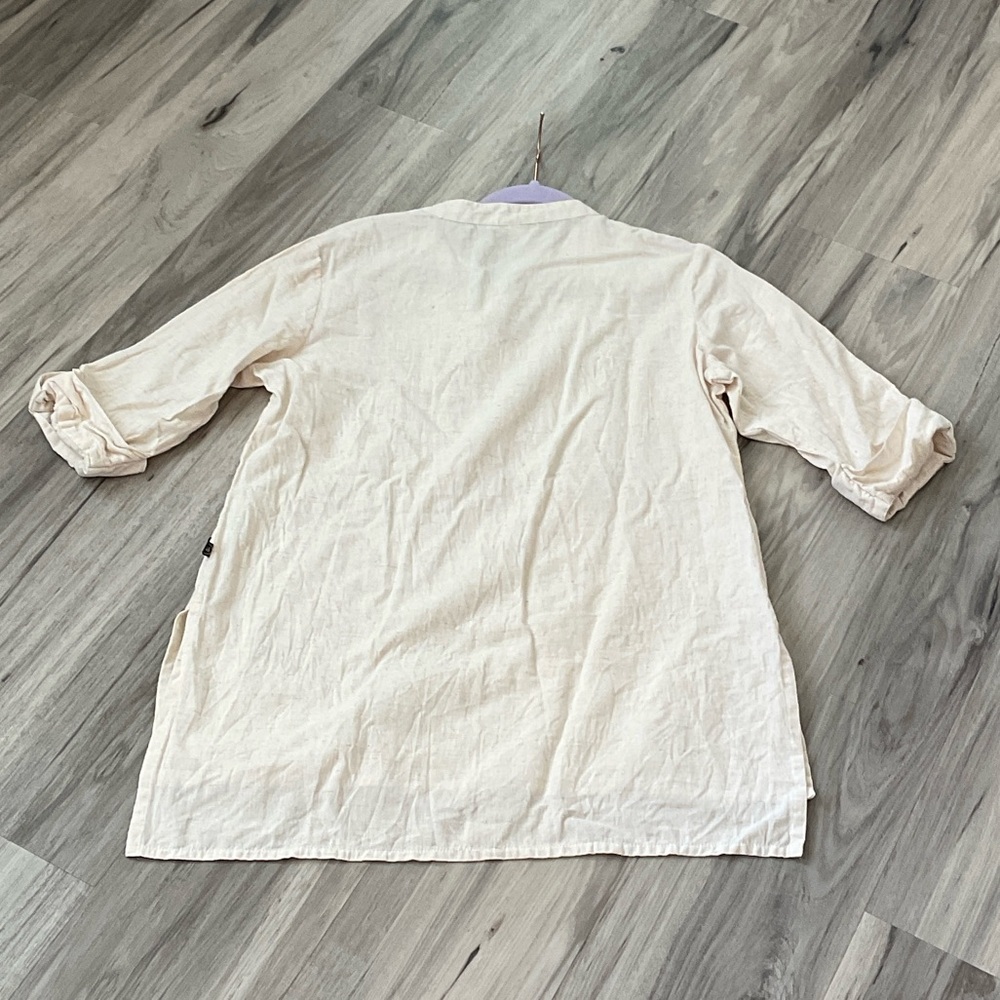 Cream and Blue Women's Tunic Top, no size tag, M - Picture 6 of 9